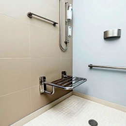 Banco p/ Banho Articulado Gradeado Inox 50x45cm - Construinox